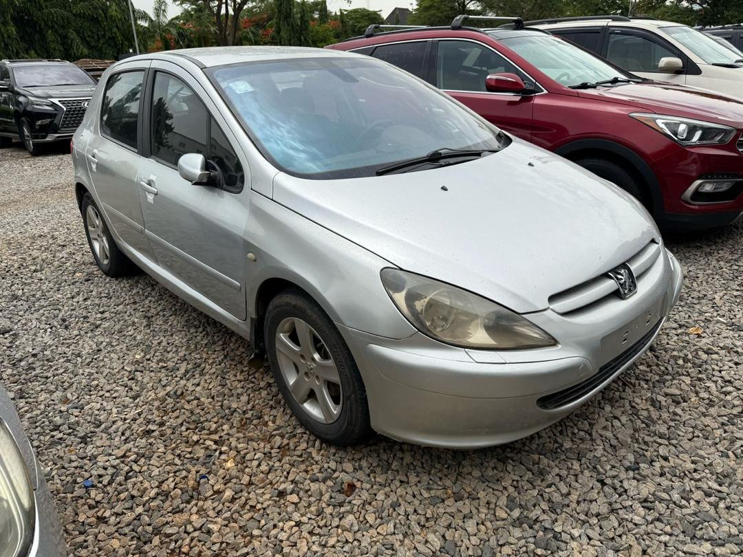 2008 AUTOMATIC PEUGEOT 307 In Abuja