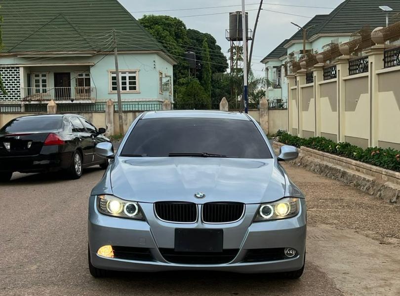 2010 BMW 3 SERIES 32...