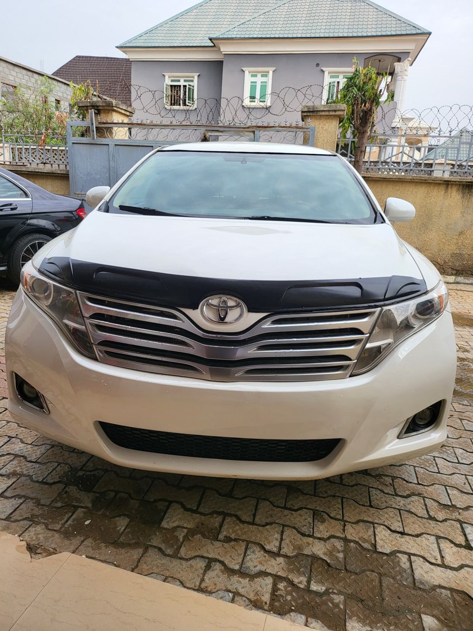 2010 KEYLESS TOYOTA...