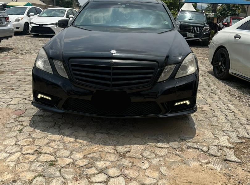 2010 MERCEDES BENZ E...