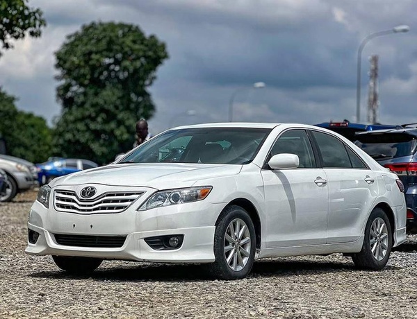 2010 TOYOTA CAMRY FOR SALE IN ABUJA