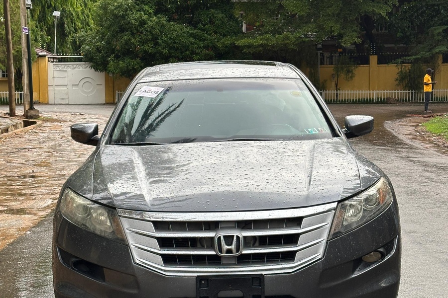 2012 HONDA CROSSTOUR...