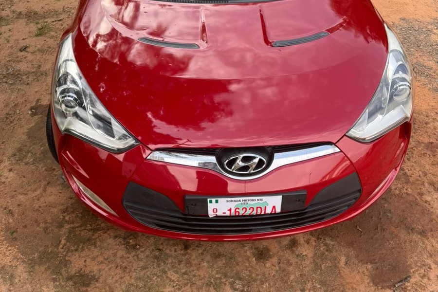 2012 Hyundai Veloste...