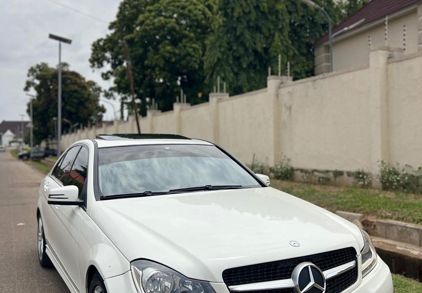 2012 MERCEDES BENZ C...
