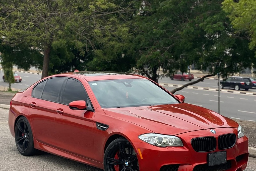 2013 BMW M5 COMPETIT...