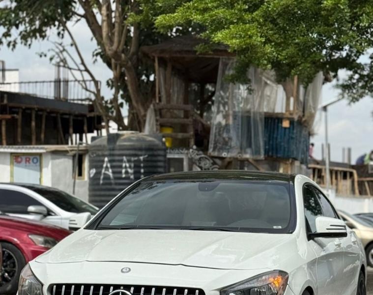 2014 MERCEDES BENZ C...