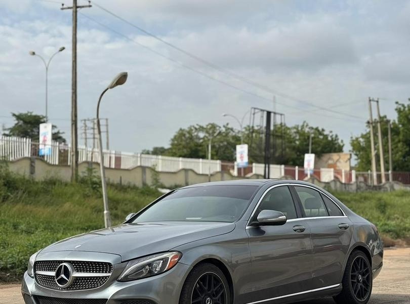 2015 MERCEDES BENZ C...