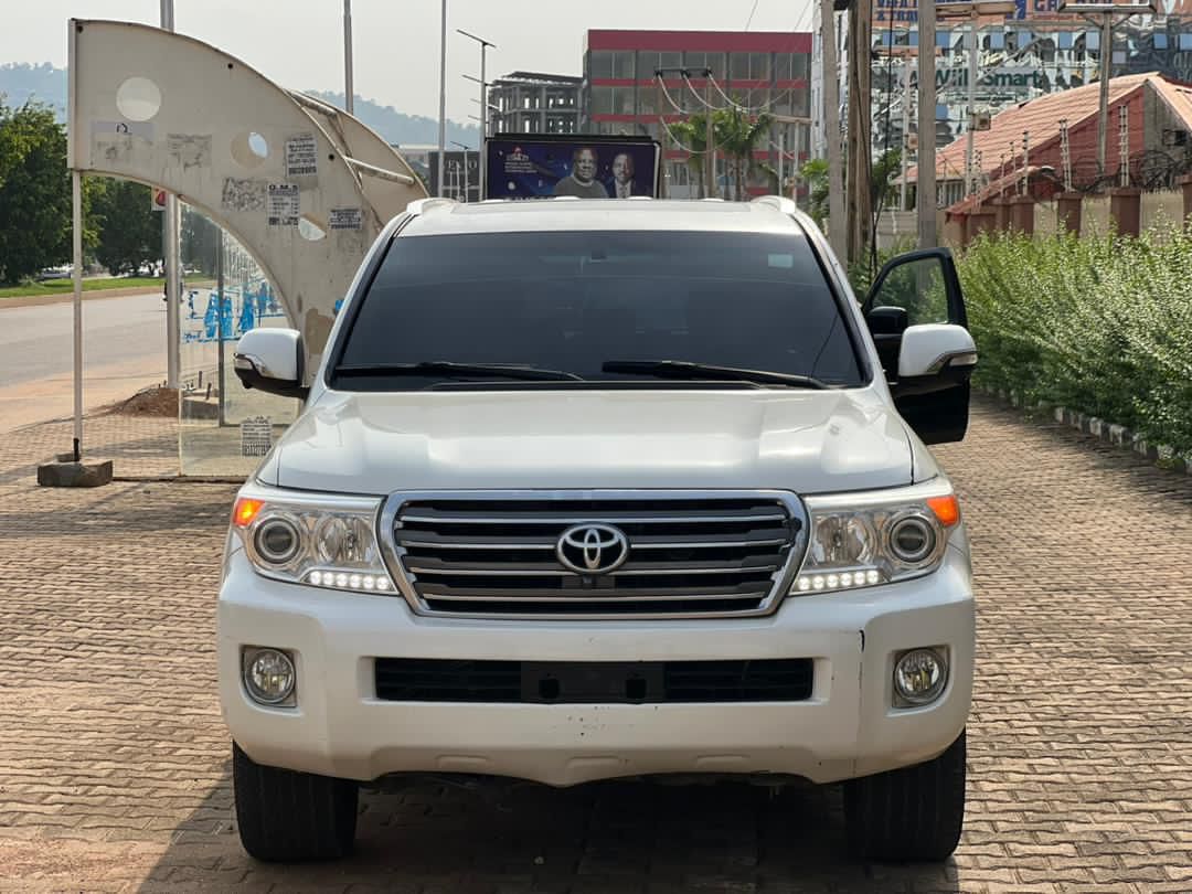2015 TOYOTA LAND CRU...
