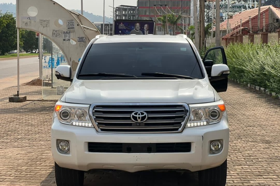 2015 TOYOTA LAND CRU...