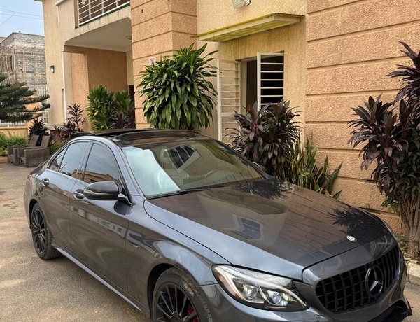 2016 KEYLESS MERCEDES BENZ C400 FULL OPTION FOR SALE
