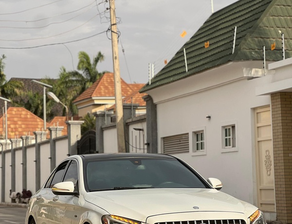 2016 MERCEDES BENZ C300 IN KADUNA FOR SALE