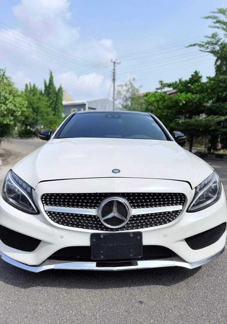 2016 MERCEDES BENZ C...