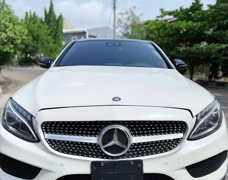 2016 MERCEDES BENZ C...