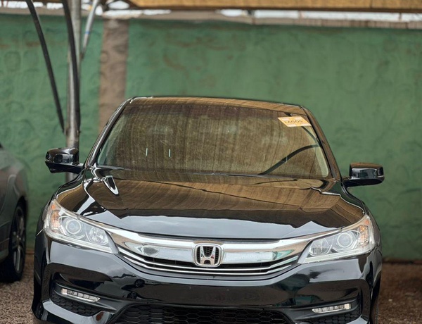 2016 UPGRADED KEYLESS HONDA ACCORD (BLACK) FOR SALE