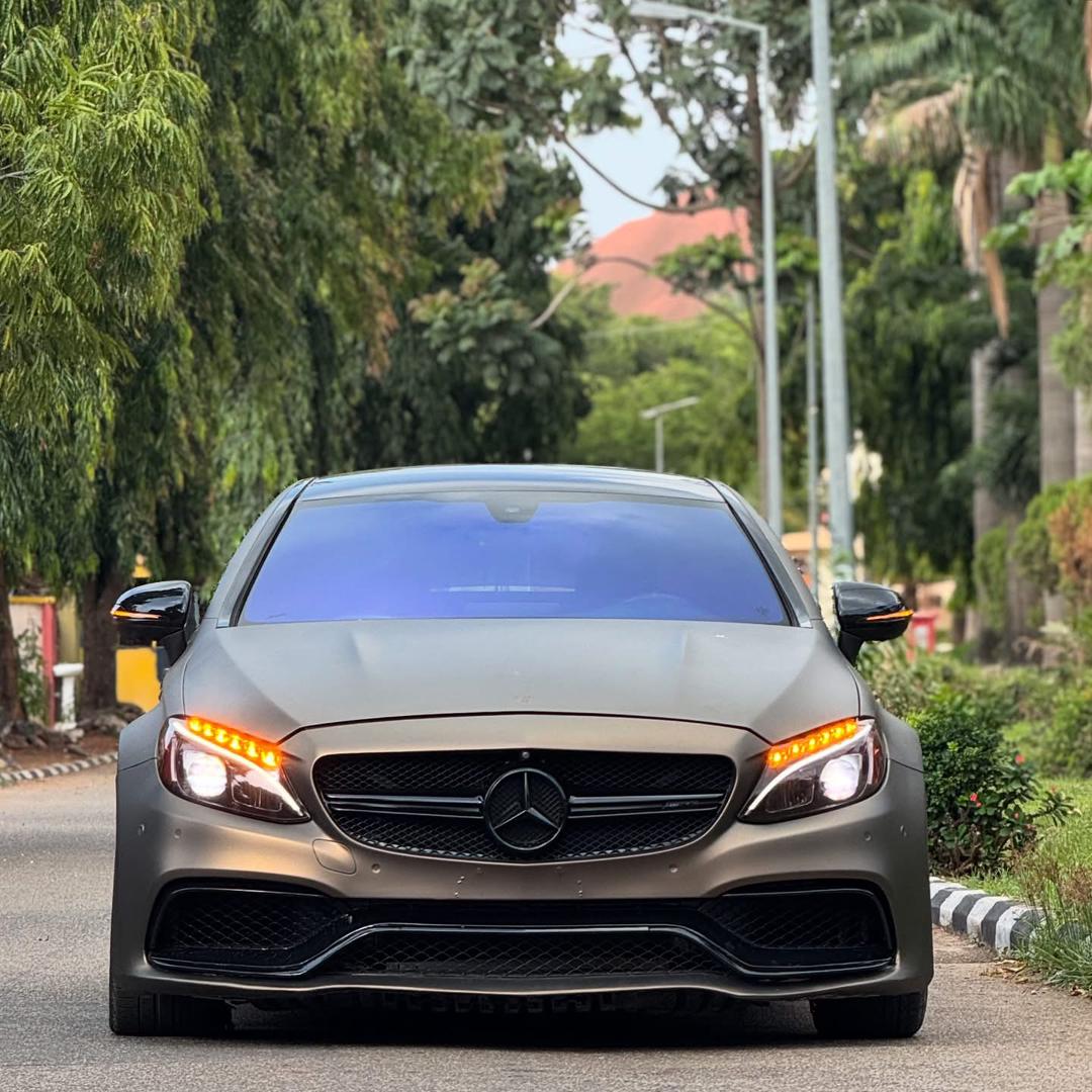 2017 MERCEDES BENZ C...