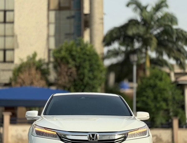 2017 UPGRADED HONDA ACCORD FULL OPTION FOR SALE