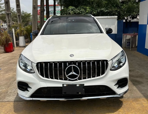 2018 Mercedes-Benz GLC300