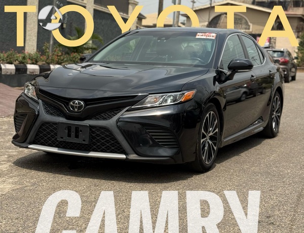 2018 Toyota Camry SE in Lekki