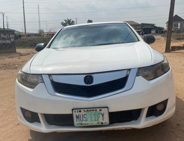Acura TSX 2010 in sango otta