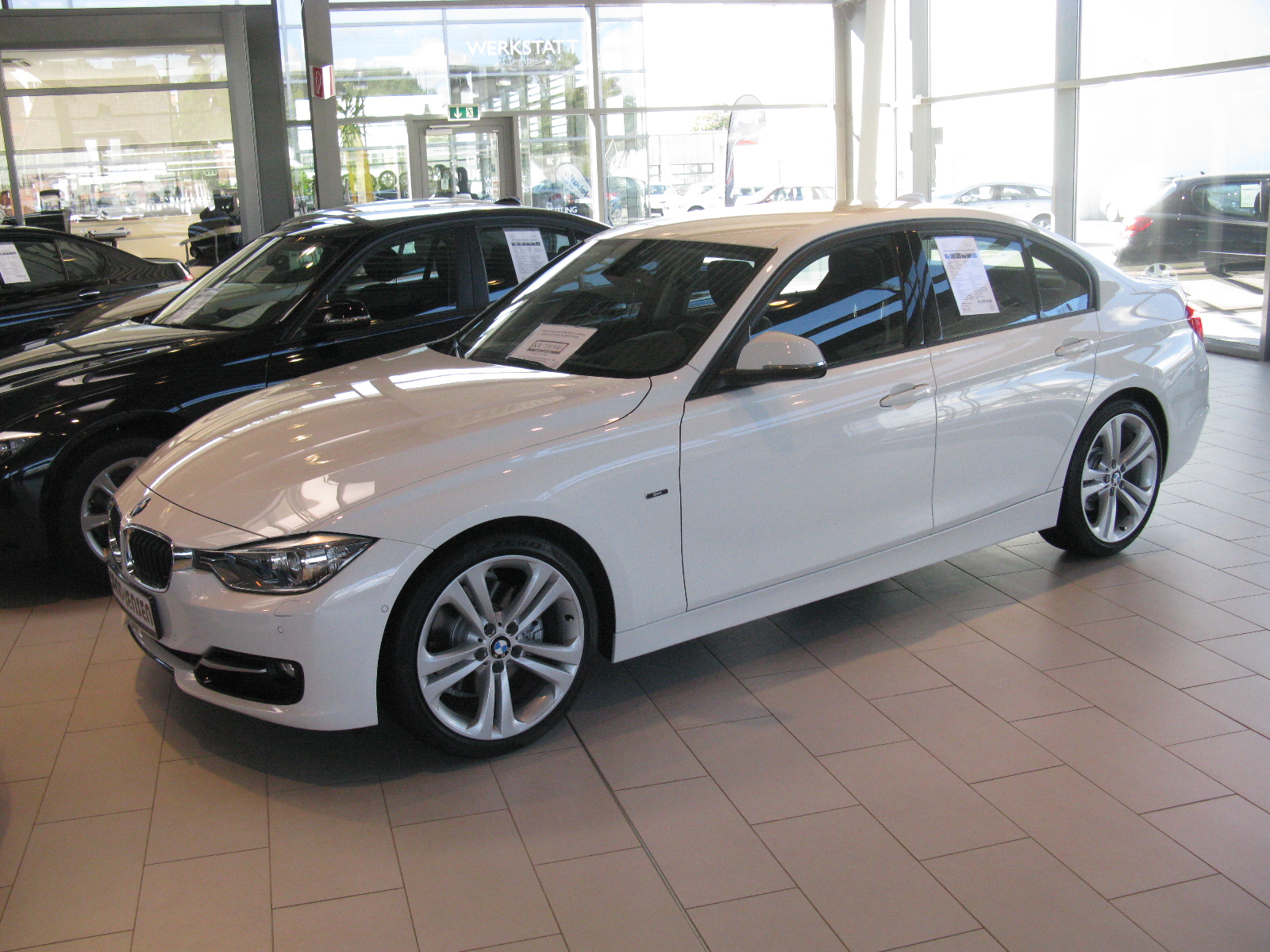  BMW 3 SERIES 328i 