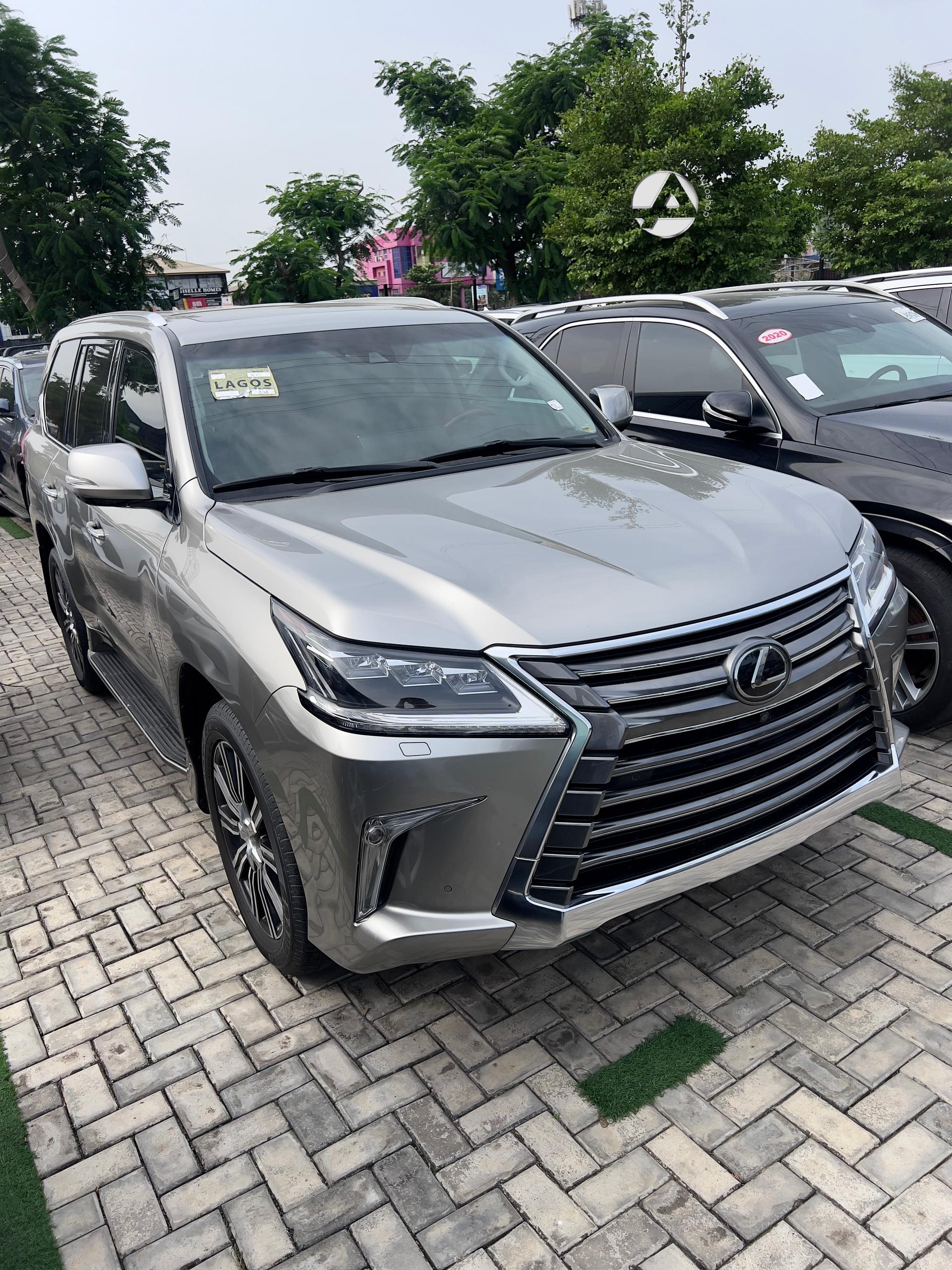 2019 Lexus LX 570 in...