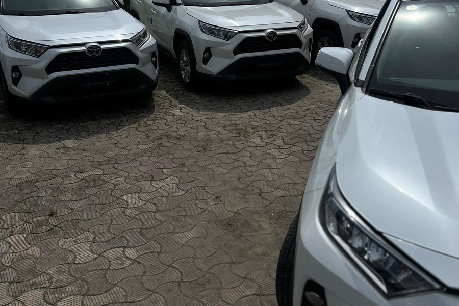 Foreign Used 2021 To...