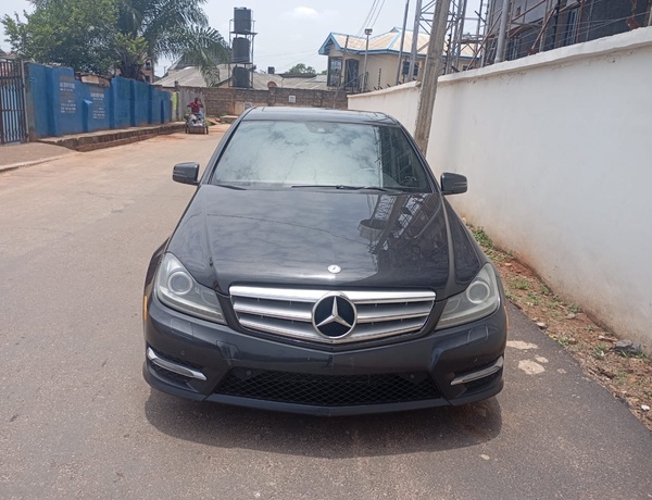 2013 Benz c300, Direct Belgium