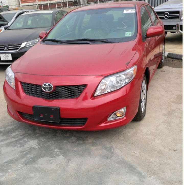 Clean Toyota Corolla LE