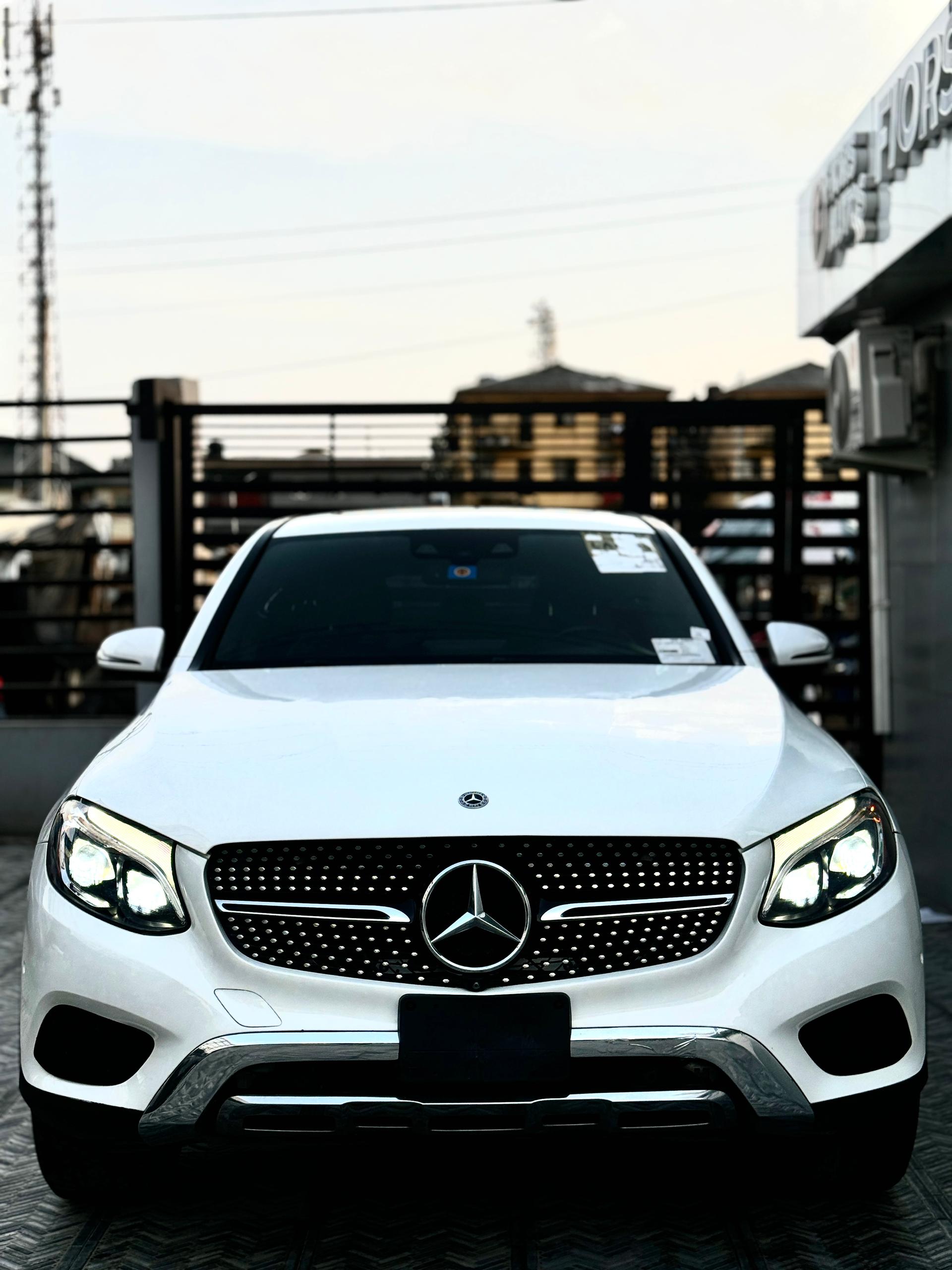2018 Mercedes Benz G...