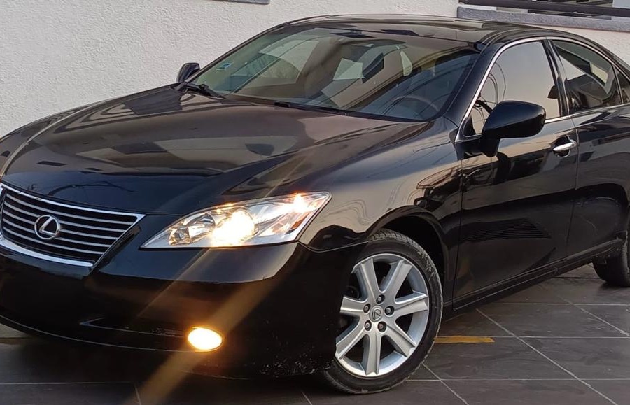 LEXUS ES 350 In Lago...