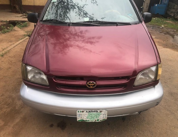 Toyota Sienna In Ogba for Sell