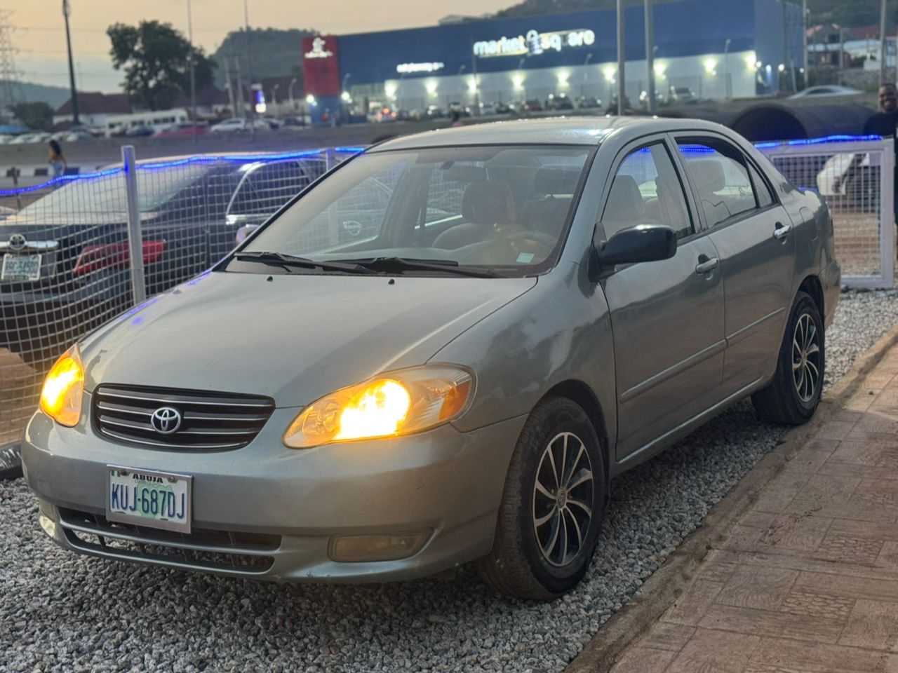 Super Sharp Toyota Corolla 2004.