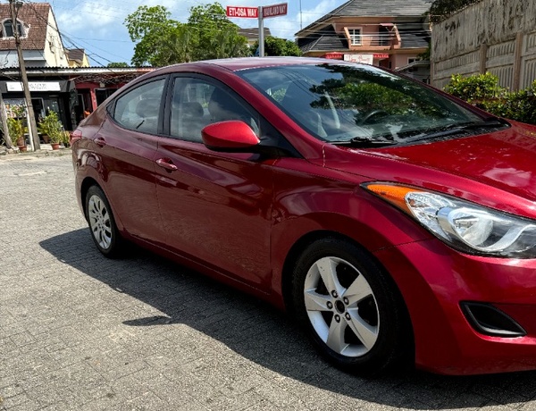 Hyundai Elantra 2012 - Red - Foreign Used