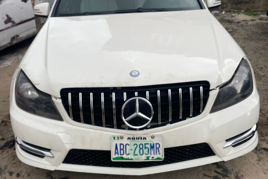 Mercedes Benz C300 A...