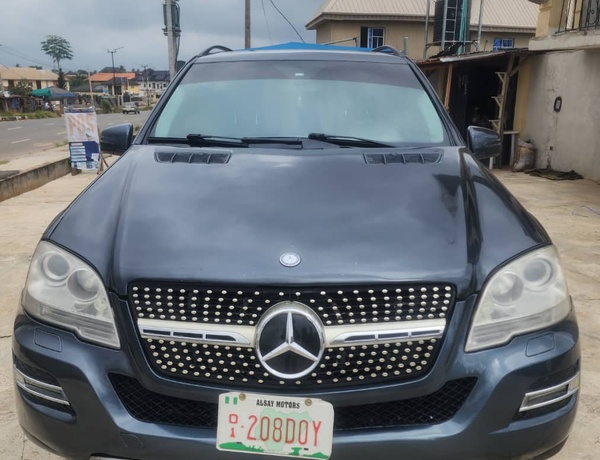 FOREIGN USED BENZ ML350 2012 IN IBADAN