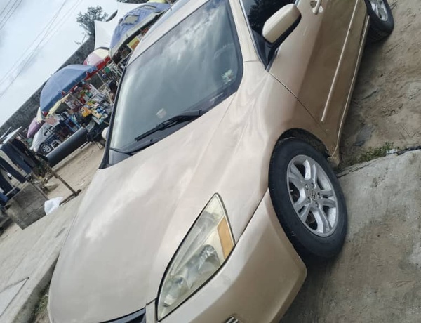 Honda Accord 2007 (gold) In Ajah Lagos