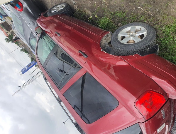 Honda Pilot 2004 (red) In Lagos