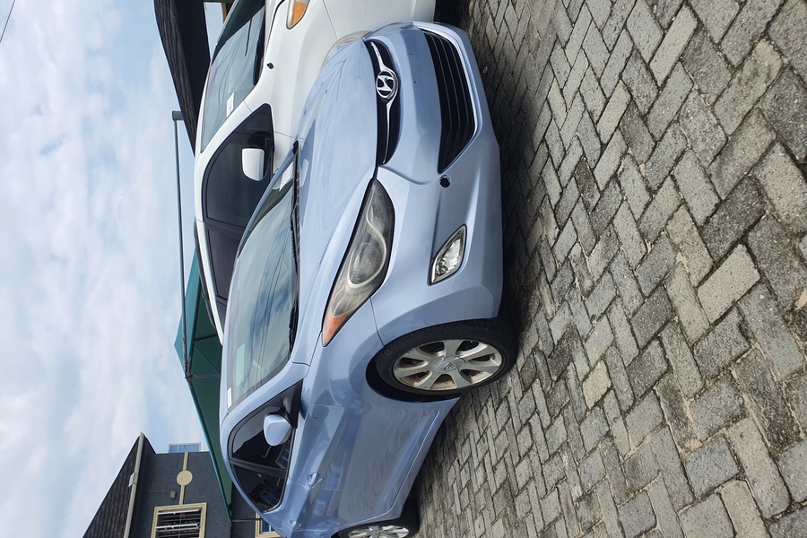 Hyundai Elantra 2012...