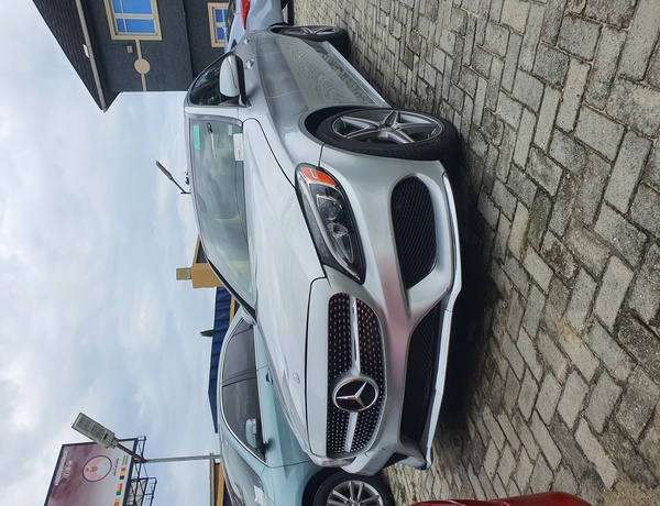 Mercedes Benz C300 4matic (silver) 2015