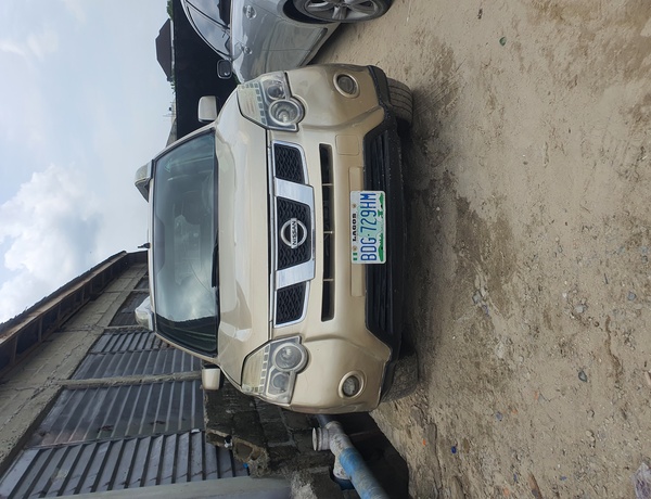 Nissan X trail 2011 (gold) In Lagos