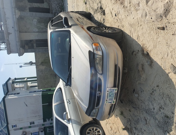 Toyota Corolla 2000 (gold) In Lagos