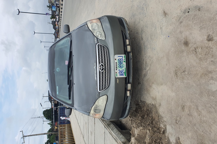 Toyota Corolla 2005...