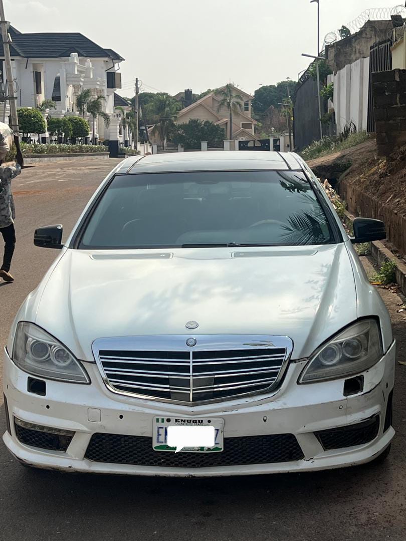 Clean Locally Used Mercedes Benz S-Class 2008