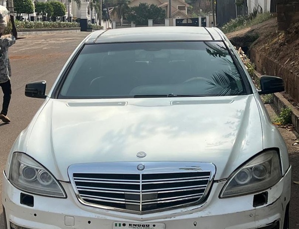Clean Locally Used Mercedes Benz S-Class 2008