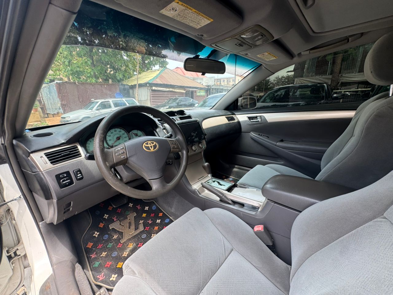EXTREMELY NEATLY USED  2004 TOYOTA SOLARA