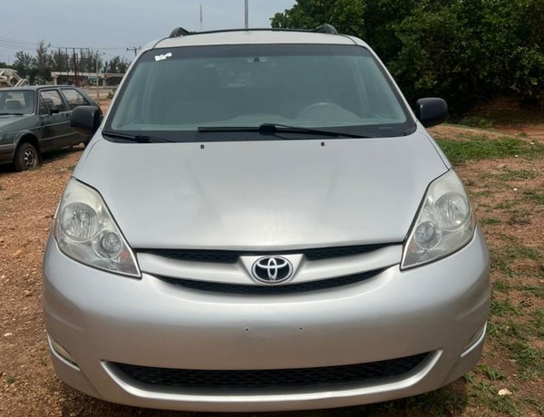 FOREIGN USED 2008 TOYOTA SIENNA LE FOR SALE