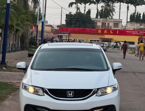 FOREIGN USED 2015 HONDA CIVIC FULL OPTION FOR SALE