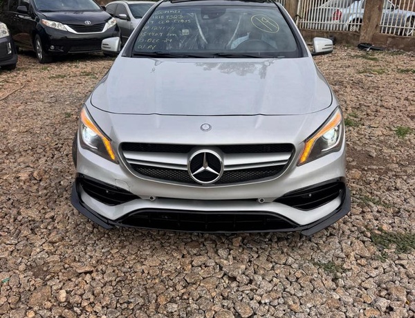 FOREIGN USED 2015 MERCEDES BENZ CLA250 SALE