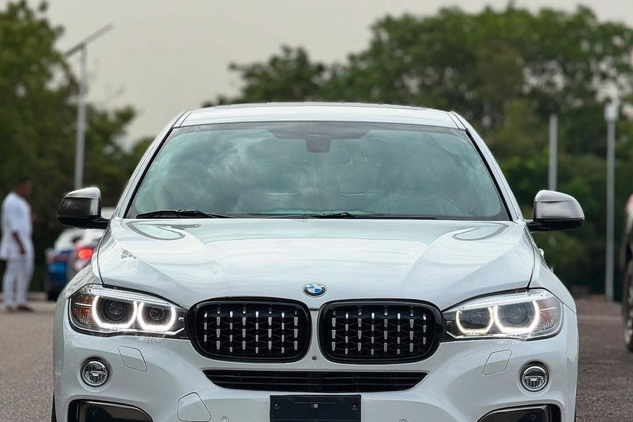 FOREIGN USED 2016 BM...