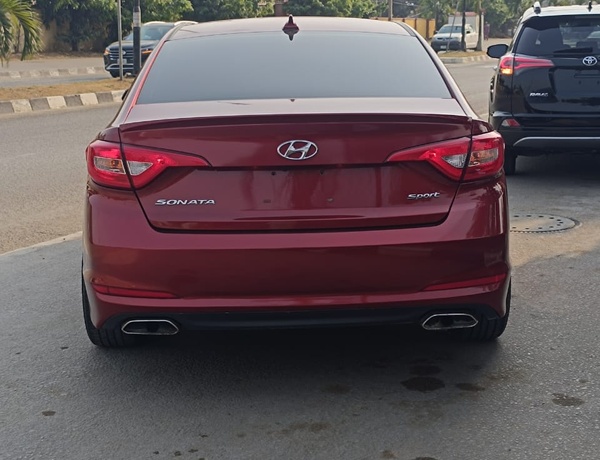 FOREIGN USED 2016 HYUNDAI SONATA SPORTS